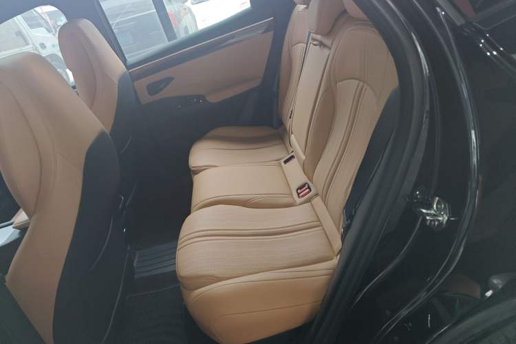 Used  L7 2024 1.5T 115 km MAX Dragon Edition
