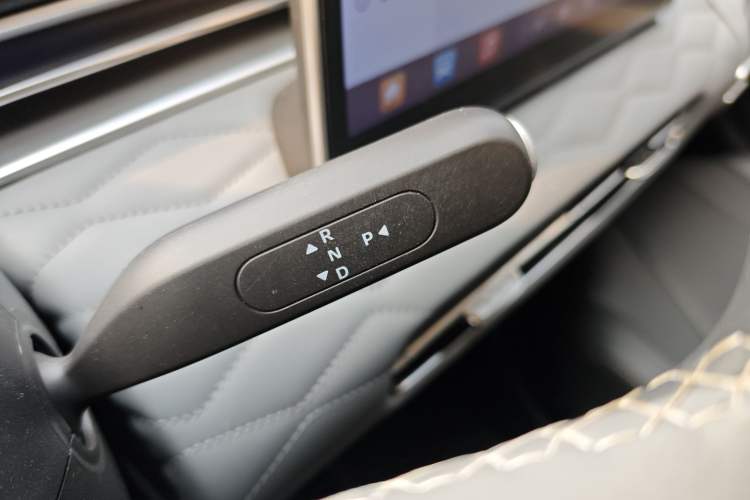 Used Dongfeng NAMMI 01 2024 New Edition 330 Plus Smart+