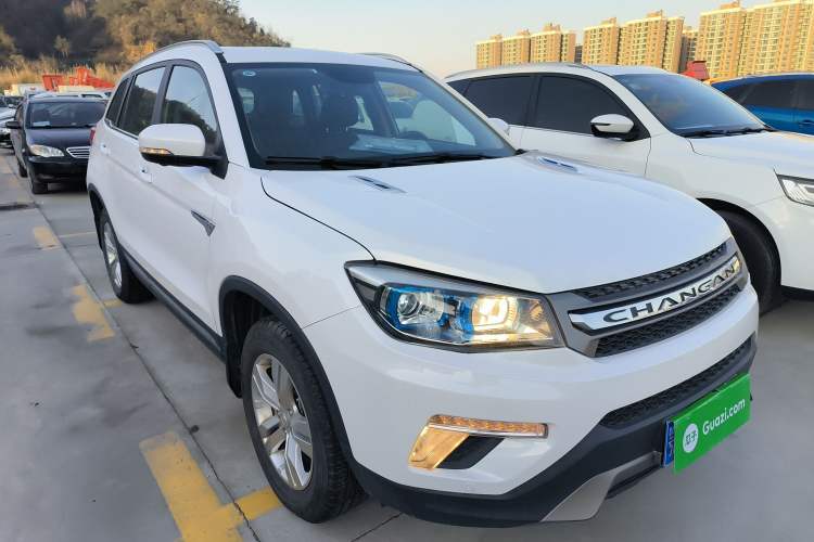 Used Changan CS75 2017 Shangkui Edition 1.5T Manual Fengxiang Model
