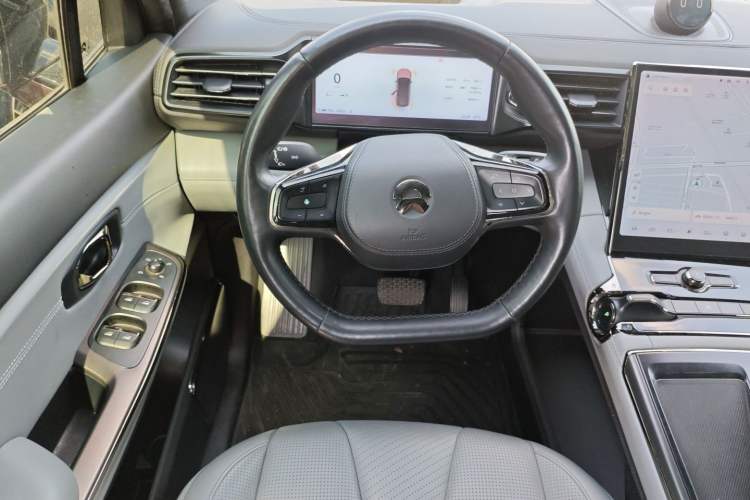 Used Nio ES8 2020 415 km Signature Edition 6-Seater Version
