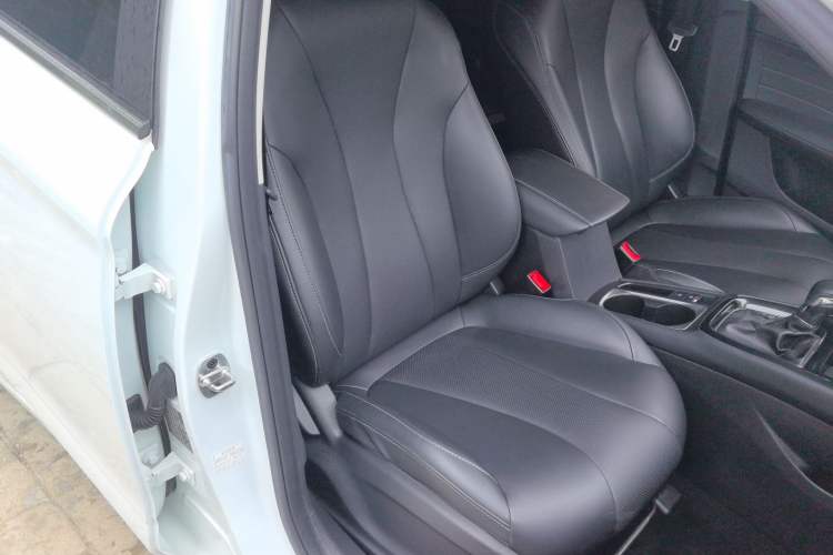 Used Roewe i5 2019 1.5L Automatic 4G Connected Linghao Flagship Edition
