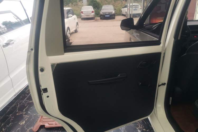 Used Wuling Hongguang 2019 1.5L S Basic Version China VI Standard LAR
