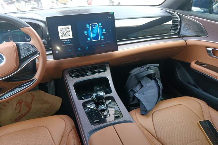 Used BYD Han 2022 DM-i 121KM Luxury Model