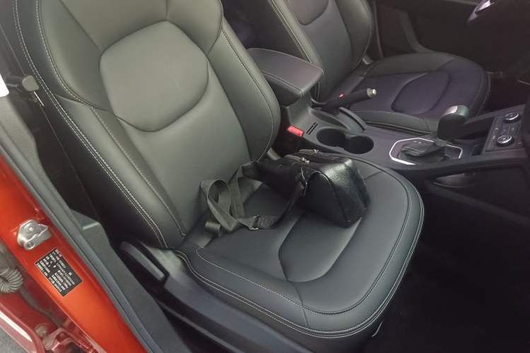 Used Bestune X40 2018 Internet Celebrity Edition 1.6L Automatic Luxury Version
