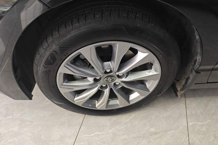 Used Toyota Avalon 2024 Dual-Motor 2.0L Premium Edition