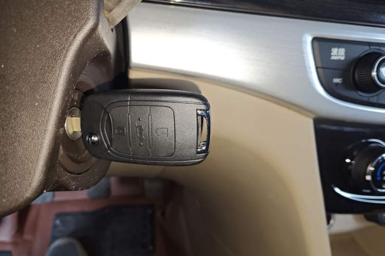 Used Baojun 730 2016 1.5L Manual Comfort Version 7 Seats China V Emission Standard