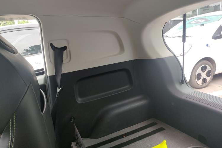 Used Roewe Clever 2021 302km All-Round Version
