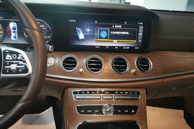 Used Mercedes-Benz E-Class 2019 E 300 L Luxury Model
