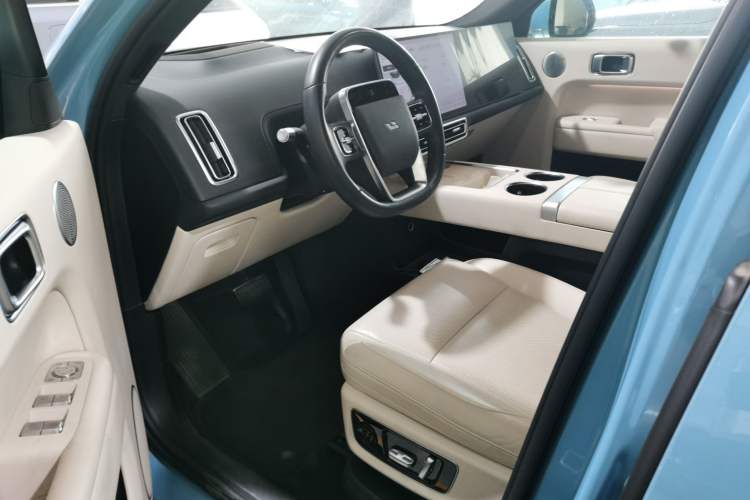 Used Li Auto L8 2024 Ultra Model
