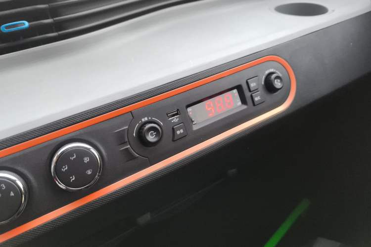 Used Wuling Hongguang MINIEV 2020 Enjoyment Model Lithium Iron Phosphate
