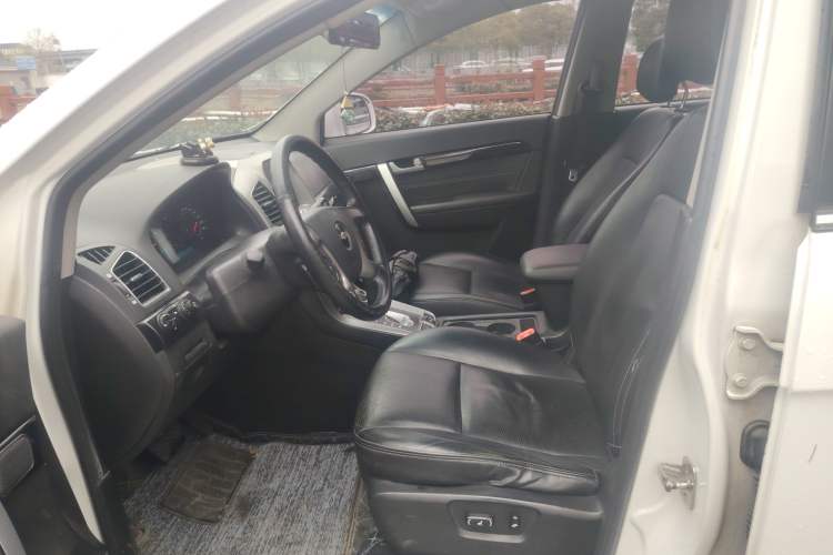 Used Chevrolet Captiva 2014 2.4L 4x4 Flagship Edition 7 Seats
