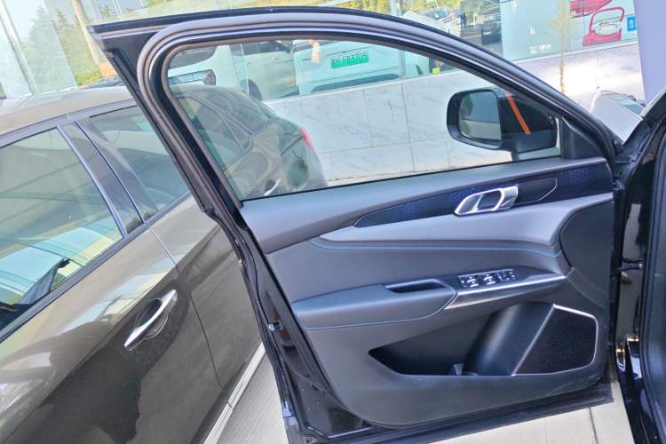 Used Lynk & Co 01 EM-P 2019 1.5T PHEV Plus
