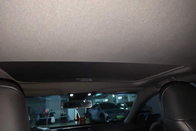 Used Toyota Avalon 2019 2.0L Luxury Edition China VI Standard
