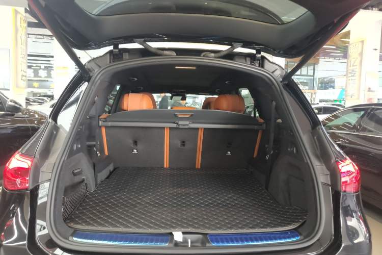 Used Mercedes-Benz GLC 2023 GLC 300 L 4MATIC Dynamic 7-Seater