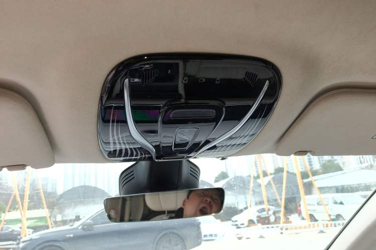 Used VOYAH Dream 2024 PHEV Ultra-Long Range Flagship Edition
