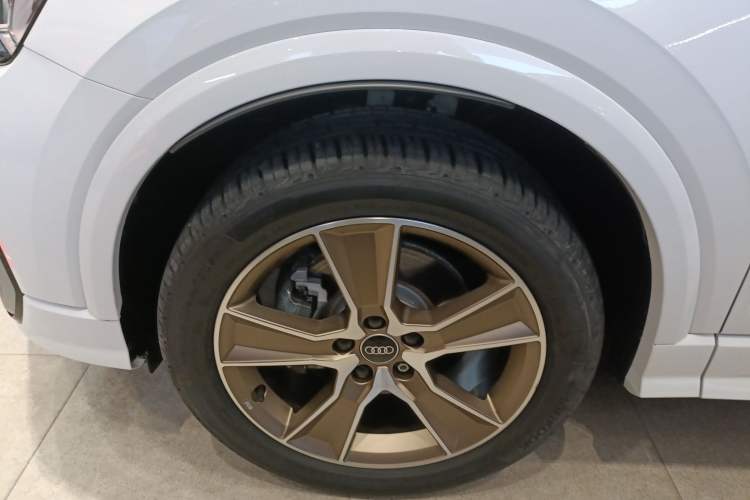 Used Audi Q2L 2024 35TFSI Fashionable and Dynamic Edition