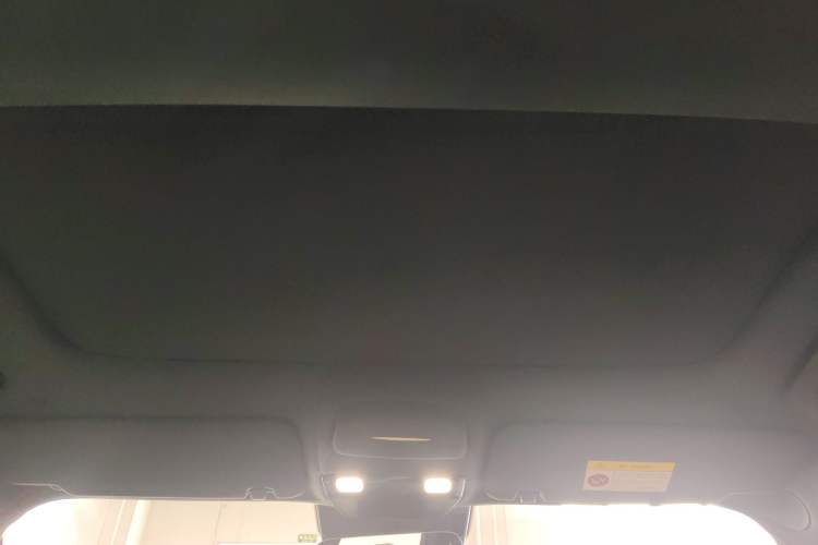 Used Li Auto L8 2023 Pro Model
