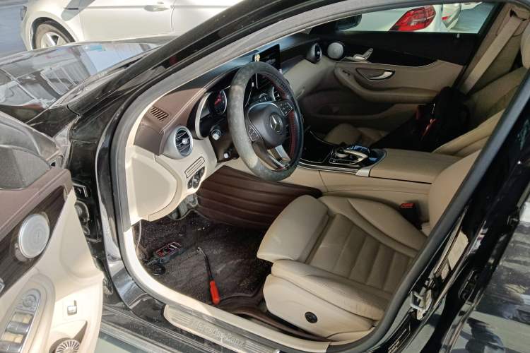 Used Mercedes-Benz C-Class 2015 Facelift C 180 L
