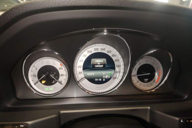 Used Mercedes-Benz GLK-Class 2013 Facelift GLK 300 4MATIC Luxury Edition
