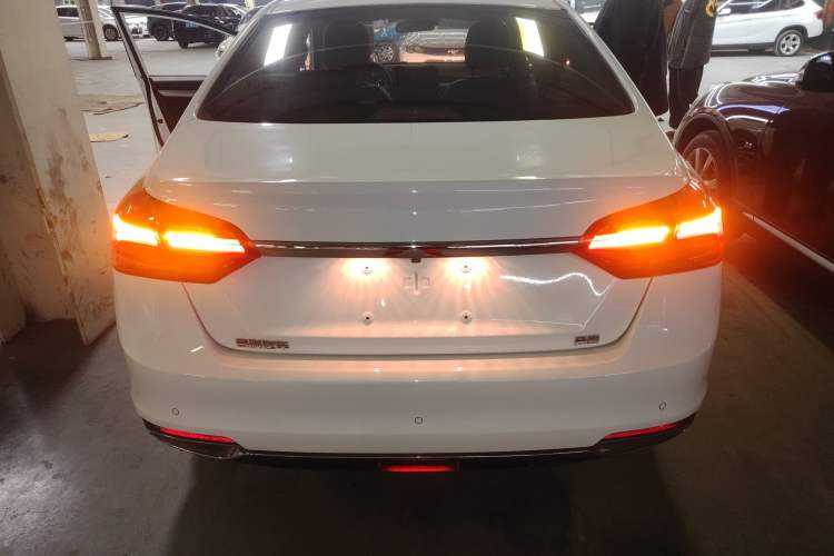 Used Geely Auto Emgrand 2019 Leading Edition 1.5L Manual Luxury Model China VI Standard
