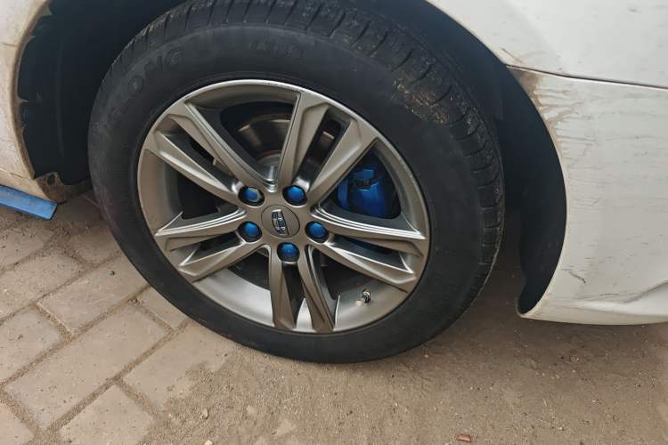 Used Geely Auto Emgrand 2016 Sedan 1.5L CVT Upward Version
