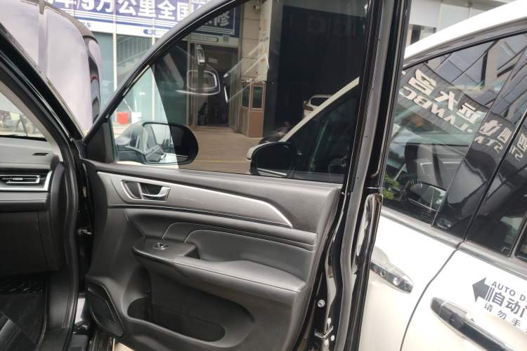 Used Haval M6 2021 PLUS 1.5T DCT Elite Smart Connectivity Model
