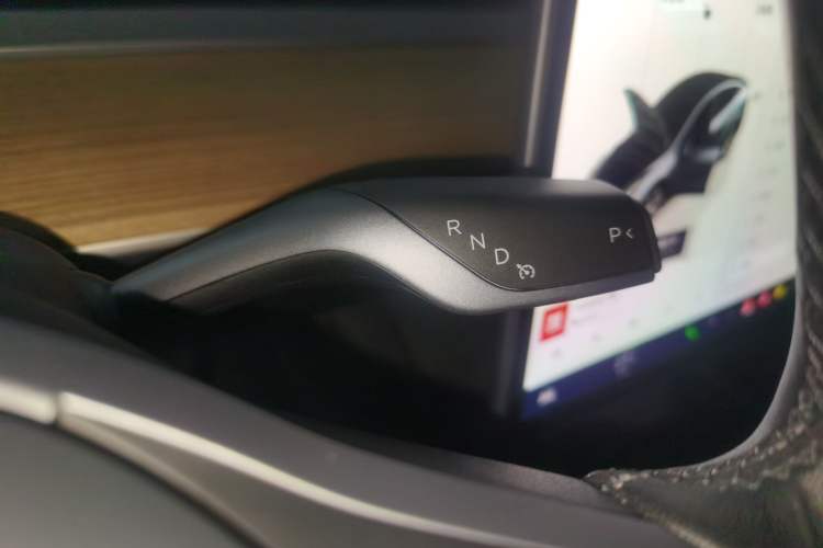 Used Tesla Model Y 2022 Long-Range All-Wheel-Drive Version
