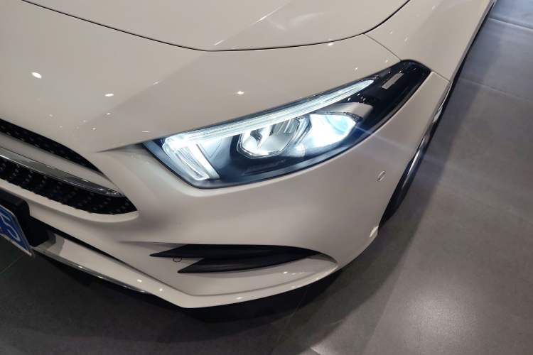 Used Mercedes-Benz A-Class 2021 A 200 L Sport Sedan Fashion Model
