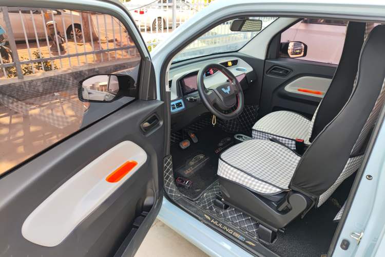 Used Wuling Hongguang MINIEV 2020 Freedom Version Lithium Iron Phosphate
