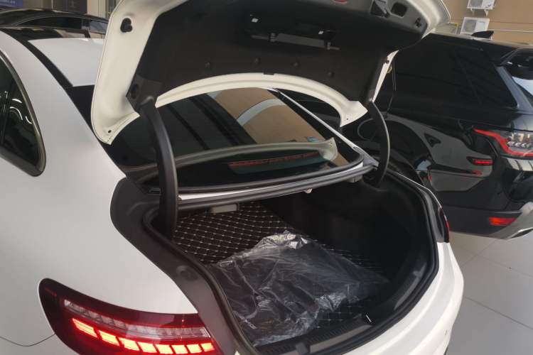 Used Mercedes-Benz E-Class 2021 E 260 Coupe
