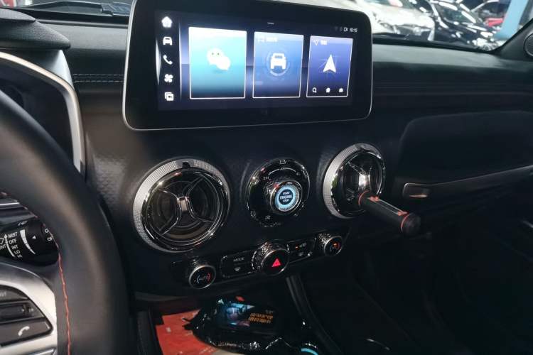 Used BAIC Off-Road BJ40 2023 2.0T Automatic Four-Wheel Drive Urban Hunter Edition Chivalrous Type