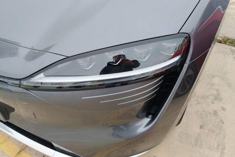 Used Hima Luxeed R7 2024 All-Electric 667 km Max
