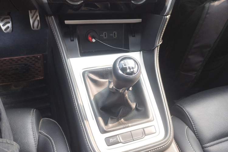 Used MG 6 2017 20T Manual Luxury Smart Connect Version China V Standard
