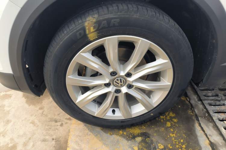 Used Volkswagen T-ROC 2020 280TSI DSG Two-Wheel-Drive Elite Version
