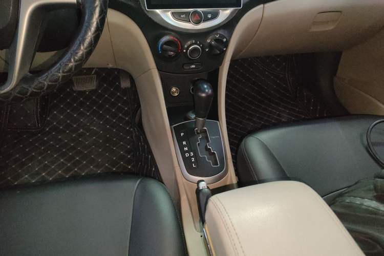 Used Hyundai Verna 2016 1.4L Automatic Leading-Edge GLX