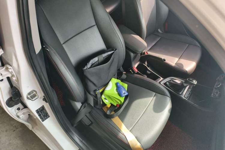 Used Hyundai Celesta 2017 1.6L Automatic Enjoyment Version GLS
