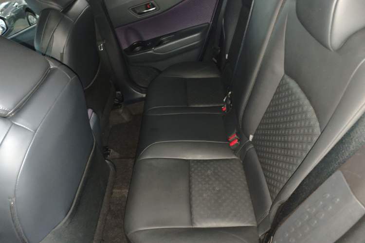 Used Toyota IZOA 2018 2.0L Yichi Version China VI Standard
