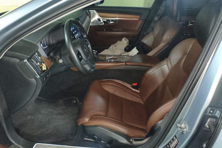 Used Volvo S90 2018 T5 Prestige Edition
