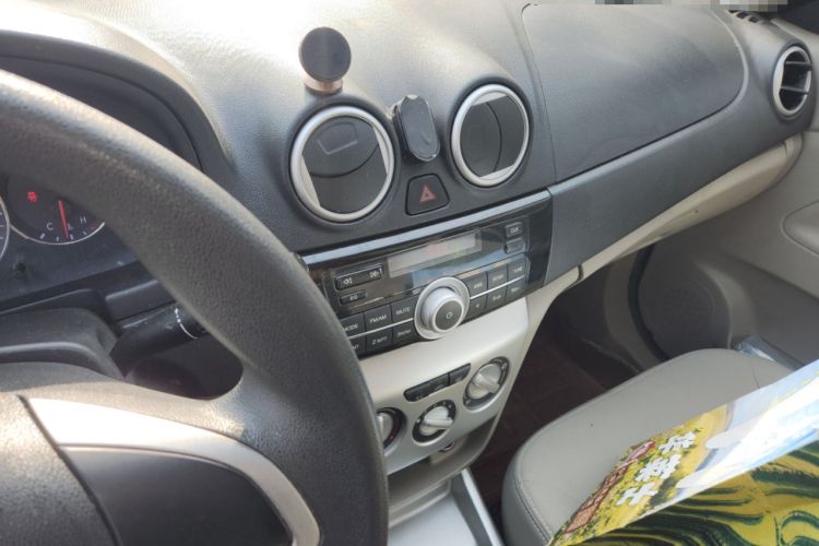 Used Changan Alsvin V3 2012 1.3L Manual Comfort Version China IV Standard
