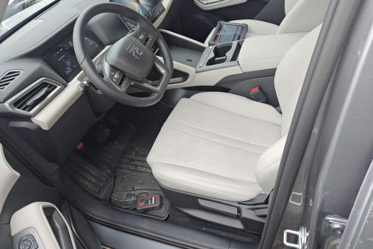 Used BYD Yuan UP 2025 Intelligent Driving Version 401 KM Dynamic Edition