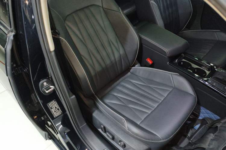 Used Volkswagen Passat 2023 Restyled 330TSI Starry Luxury Edition
