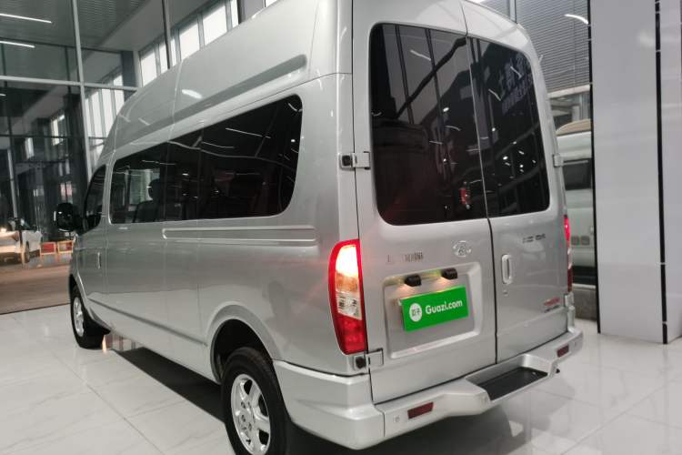 Used SAIC MAXUS Xintu V80 2017 2.5T AMT Aoyuntong China V Standard Long Wheelbase High Roof – 6 to 10 Seats
