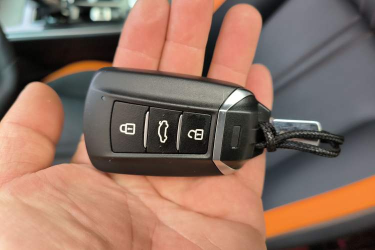 Used Dongfeng Aeolus Yixuan MAX 2023 1.5T Ultra-Stylish Trendsetting Dad Edition