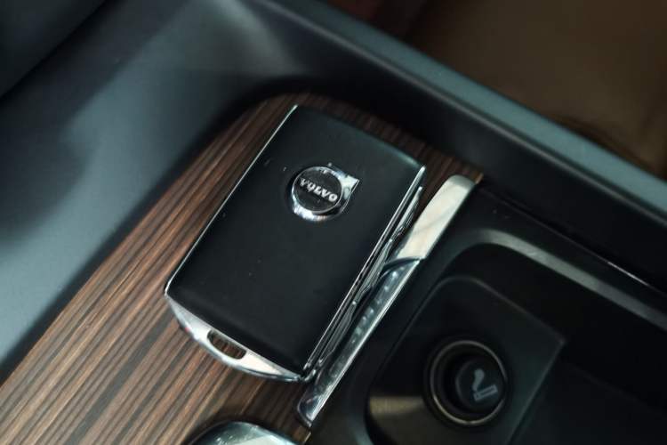 Used Volvo XC60 2021 T5 4x4 Smart Luxury Edition
