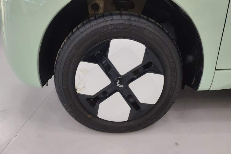 Used Wuling Hongguang MINIEV 2024 3rd Generation 215km Advanced Version
