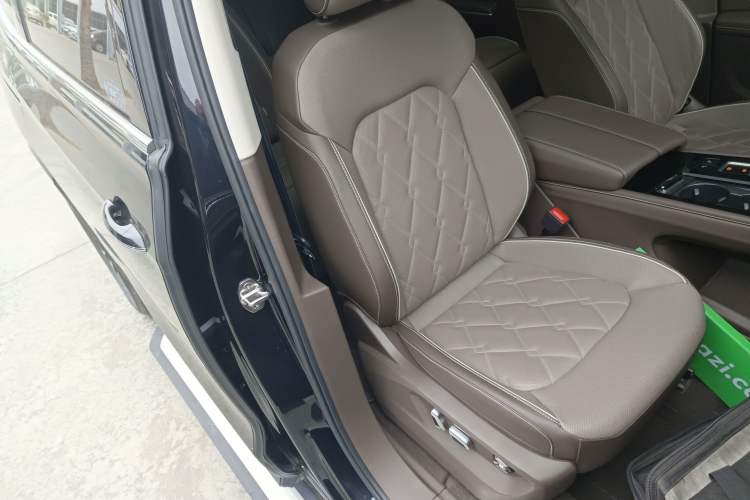 Used Volkswagen Viloran 2022 380TSI Prestige Edition
