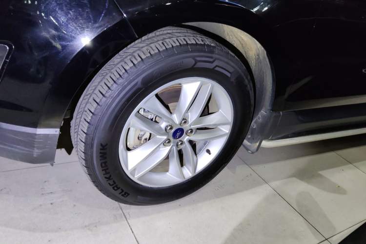 Used Ford Edge 2018 EcoBoost 245 Two-Wheel-Drive Platinum Edition 7-Seater China V Emission Standard