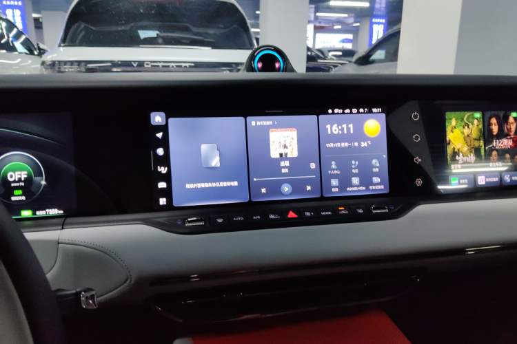 Used VOYAH FREE 2025 318 318 km Rear-Drive Touring Edition
