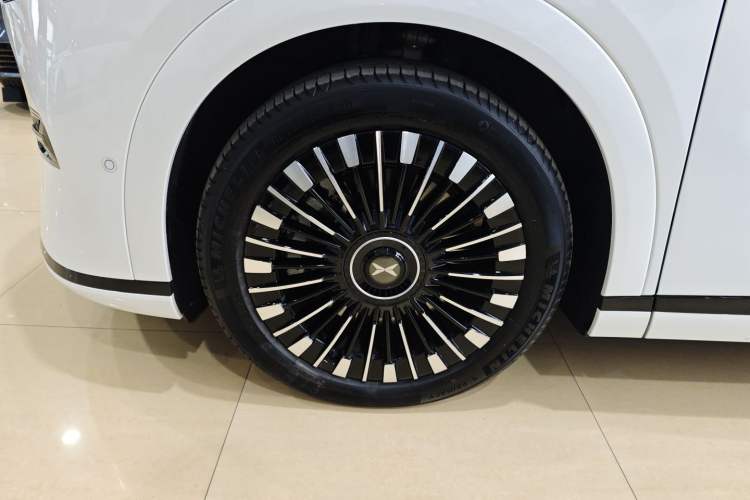 Used XPeng X9 2025 740 Ultra-Long Range Max