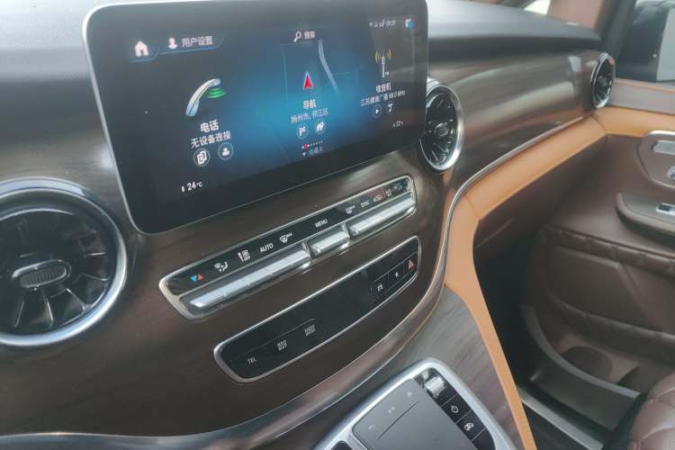 Used Mercedes-Benz V-Class 2020 V 260 Avantgarde Edition
